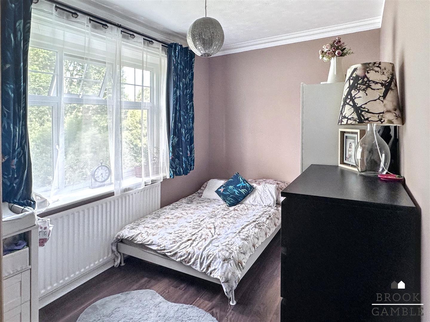 2 Bedroom Flat - Conversion. 19 St. Annes Road in Eastbourne, East Sussex 7